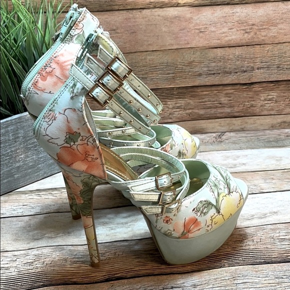 Madison Platform Heels by Shoe-dazzle Size 8 - Picture 13 of 13